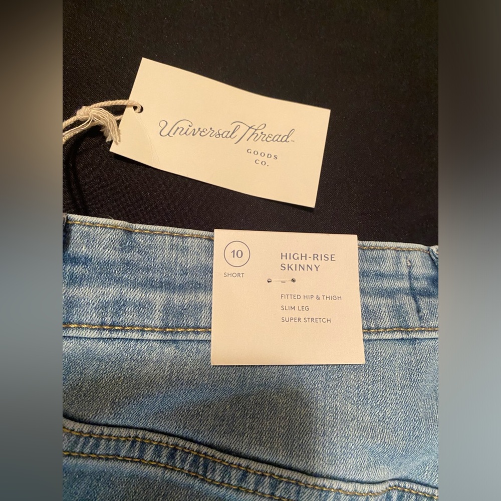 Universal Thread Jeans